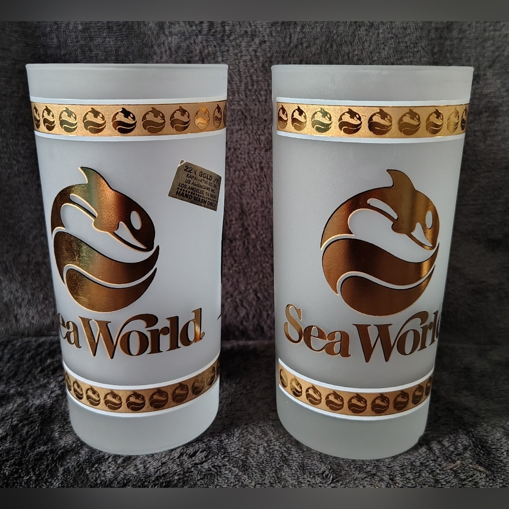 SeaWorld Frosted Glass Tumbler Pair in Gold and Frost